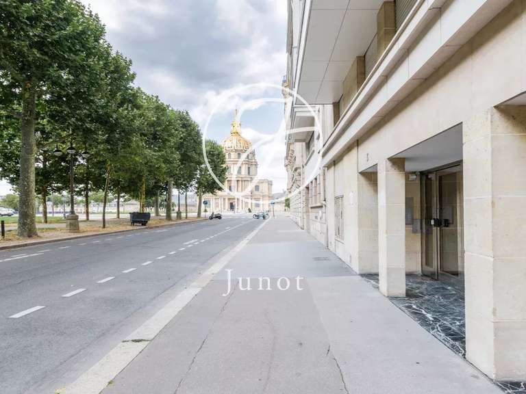 Appartement Paris 7e - 2 chambres - 81m²