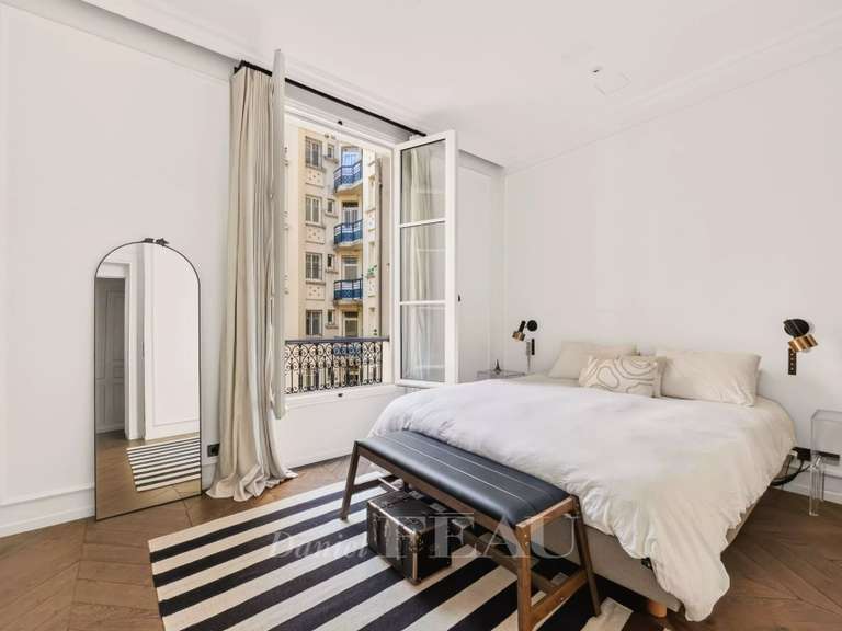 Appartement Paris 7e - 2 chambres - 146m²