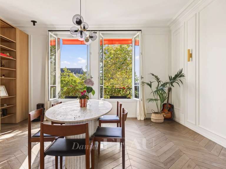 Appartement Paris 7e - 2 chambres - 146m²