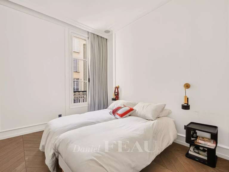 Appartement Paris 7e - 2 chambres - 146m²