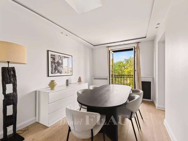 Appartement Paris 7e - 2 chambres - 87m²