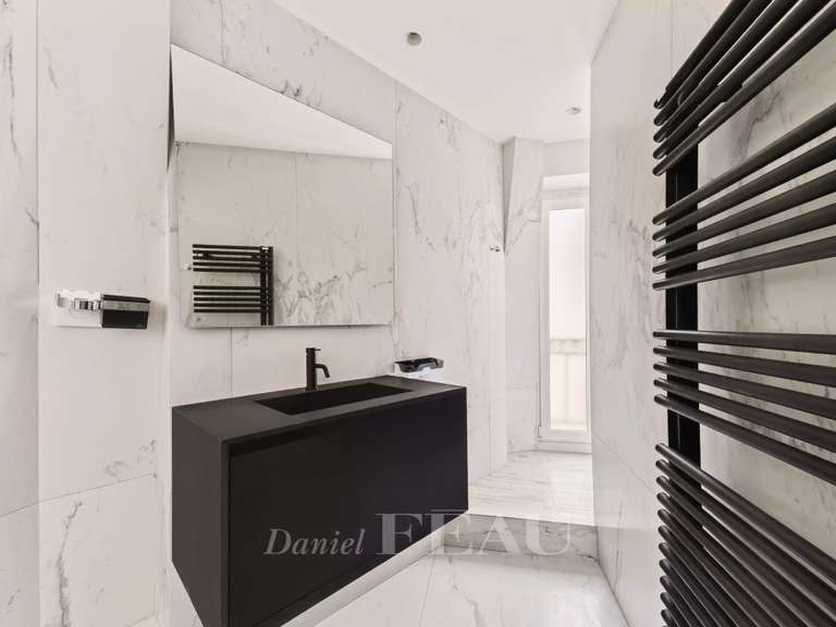Appartement Paris 7e - 2 chambres - 87m²