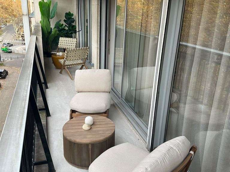 Appartement Paris 7e - 2 chambres - 93m²