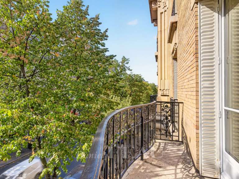 Appartement Paris 7e - 3 chambres - 130m²