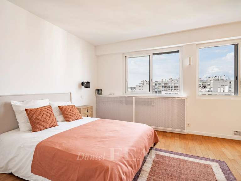 Appartement Paris 7e - 2 chambres - 160m²