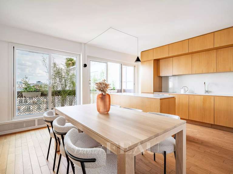 Appartement Paris 7e - 2 chambres - 160m²