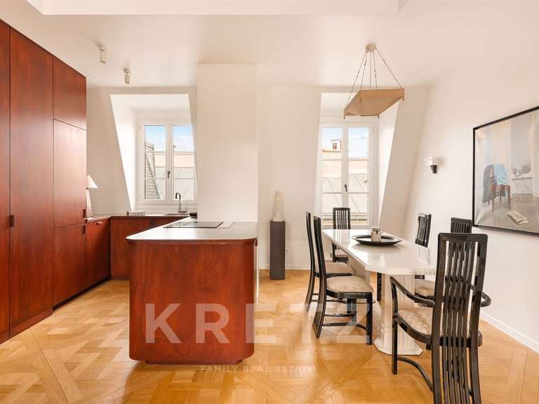 Appartement Paris 7e - 4 chambres - 136m²