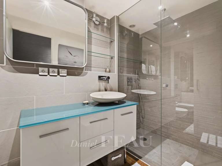 Appartement Paris 7e - 2 chambres - 69m²