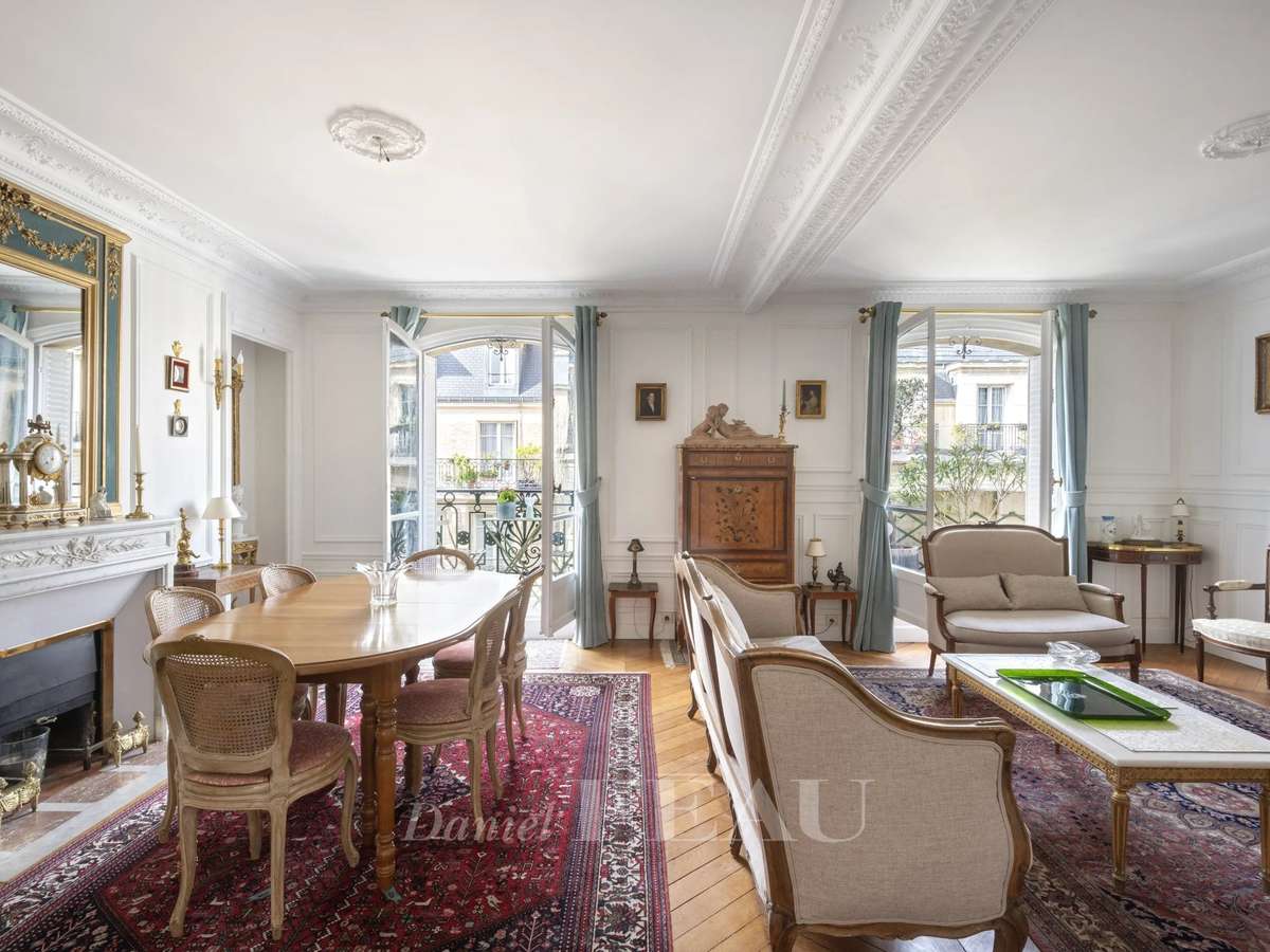 Apartment Paris 7e