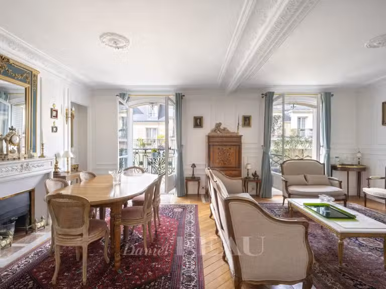 Appartement Paris 7e - 4 chambres - 115m²