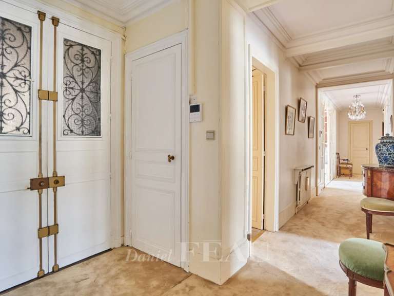 Appartement Paris 7e - 4 chambres - 170m²