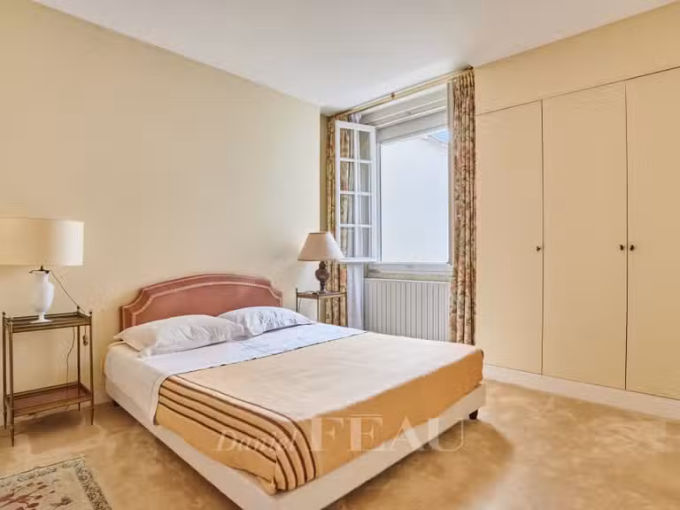 Appartement Paris 7e - 4 chambres - 170m²