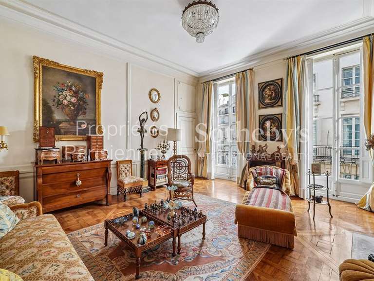 Appartement Paris 7e - 2 chambres - 106m²