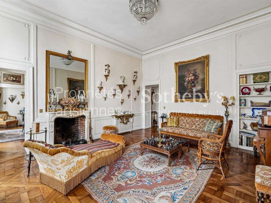 Apartment Paris 7e