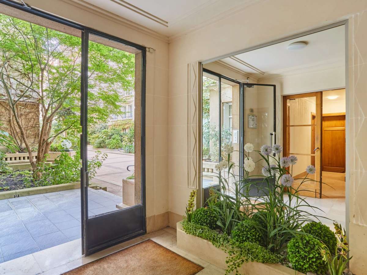 Apartment Paris 7e