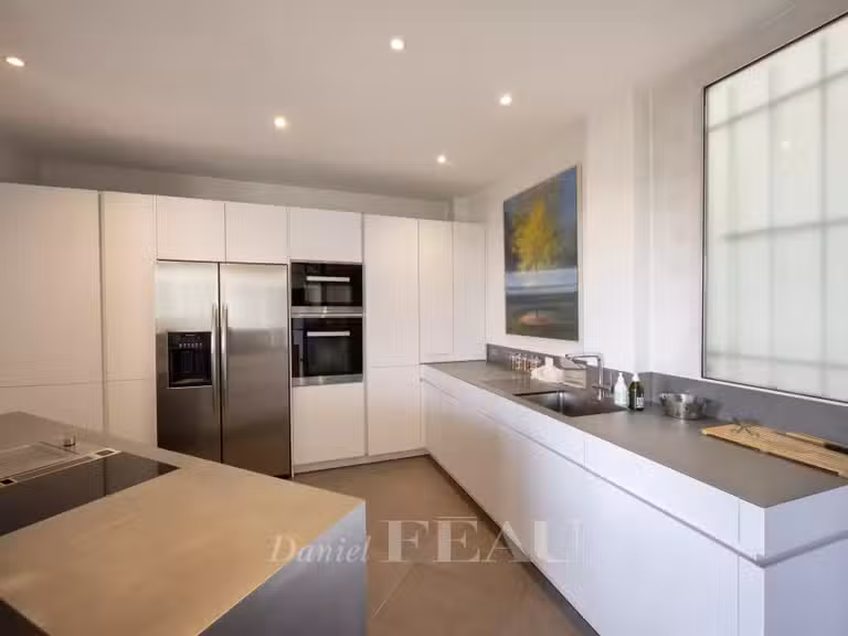 Appartement Paris 7e - 3 chambres - 155m²