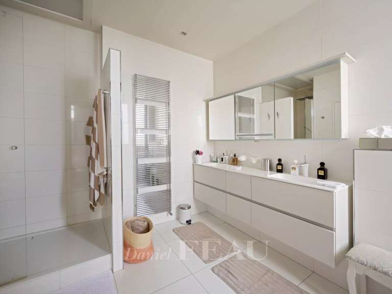 Appartement Paris 7e - 3 chambres - 155m²