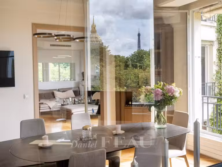 Appartement Paris 7e - 3 chambres - 155m²