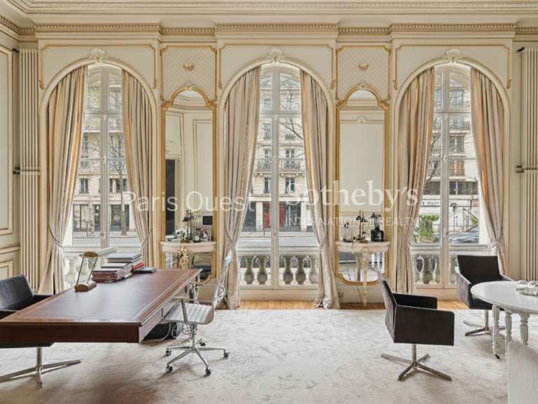 Hôtel particulier Paris 7e - 8 chambres - 718m²