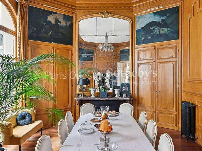 Hôtel particulier Paris 7e - 8 chambres - 718m²