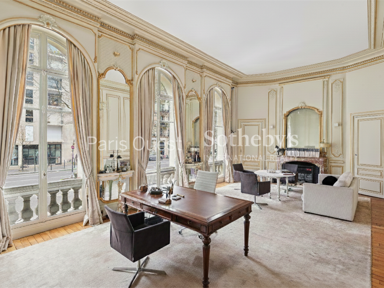 Hôtel particulier Paris 7e - 8 chambres - 718m²