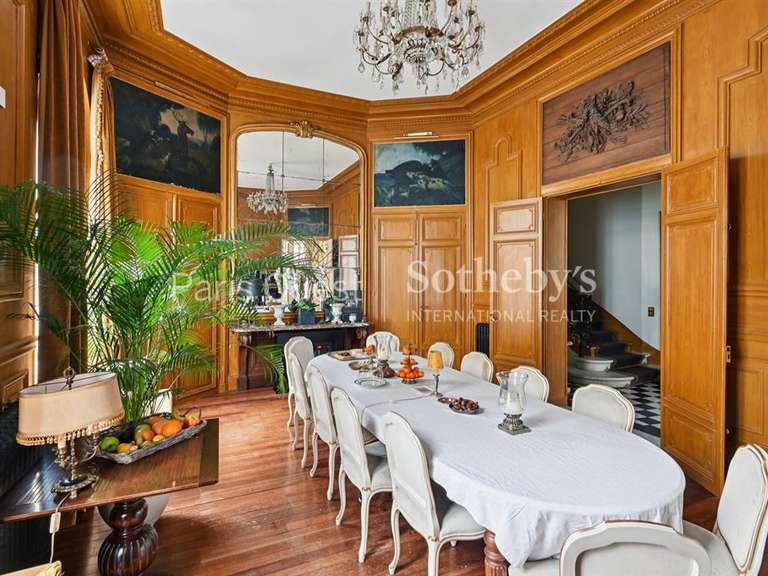 Hôtel particulier Paris 7e - 8 chambres - 718m²