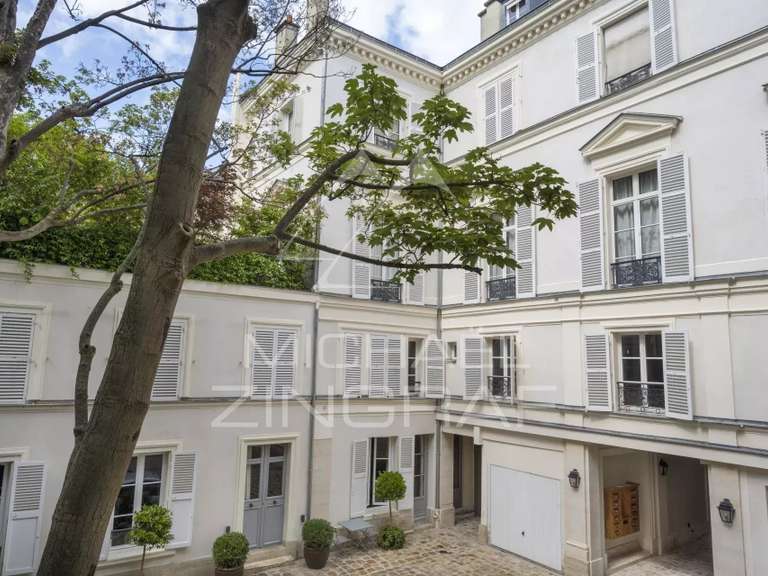 House Paris 7e - 4 bedrooms - 158m²