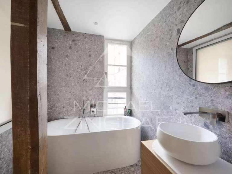 House Paris 7e - 4 bedrooms - 158m²