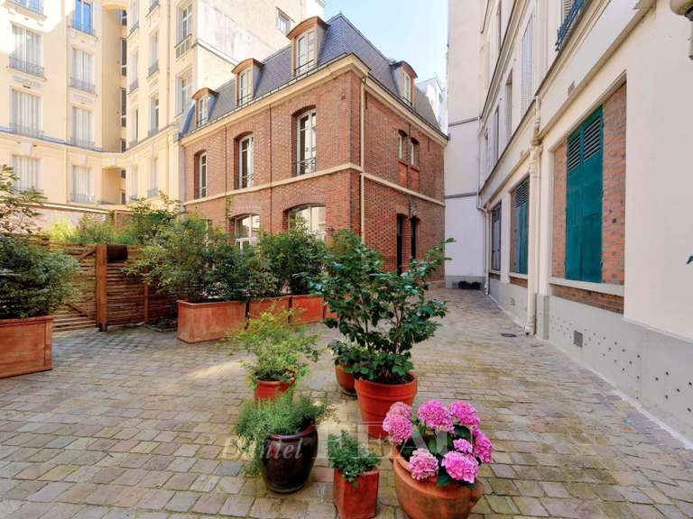 House Paris 7e - 4 bedrooms - 159m²