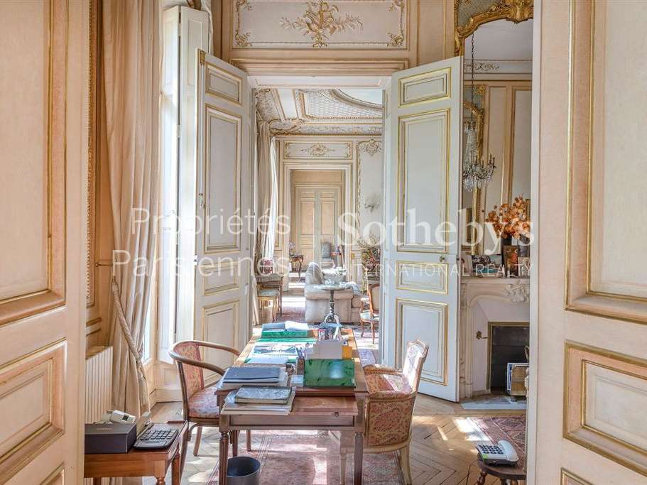 Apartment Paris 8e