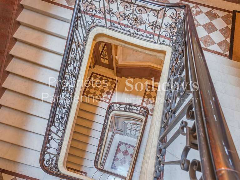 Appartement Paris 8e - 5 chambres - 368m²