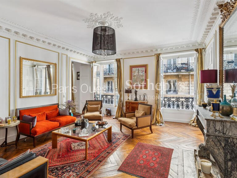 Sale Apartment Paris 8e - 3 bedrooms