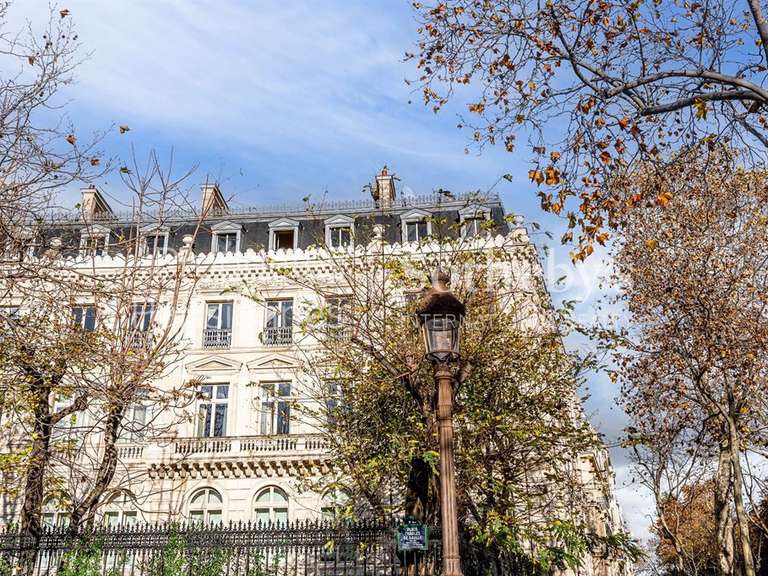 Appartement Paris 8e - 2 chambres - 180m²