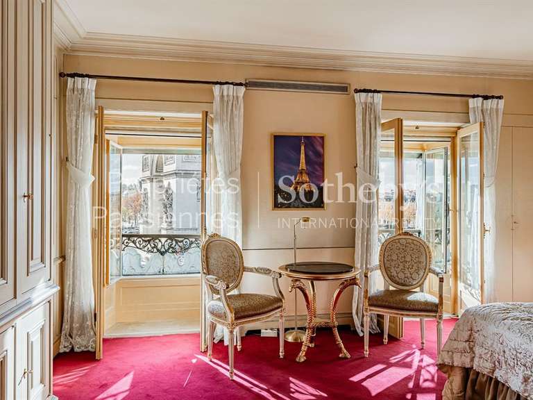 Appartement Paris 8e - 2 chambres - 180m²