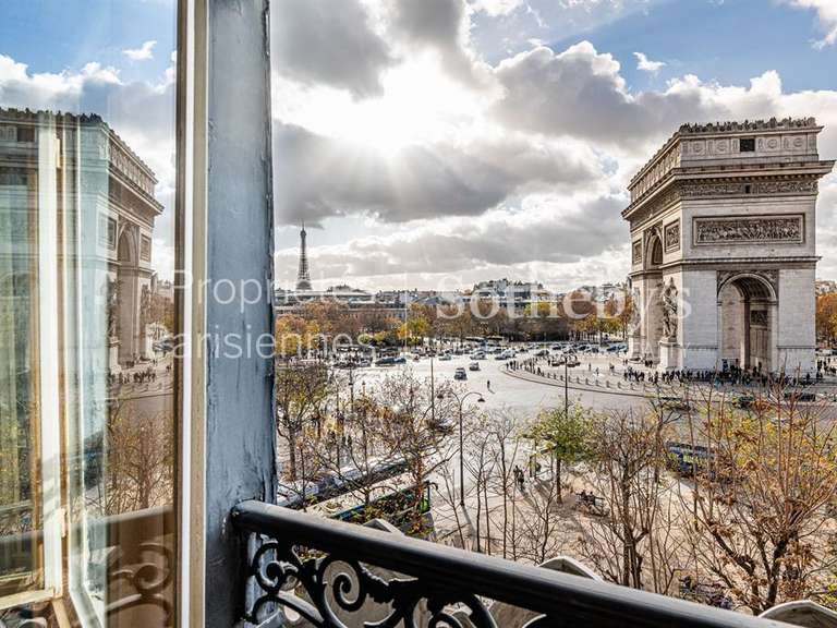 Appartement Paris 8e - 2 chambres - 180m²