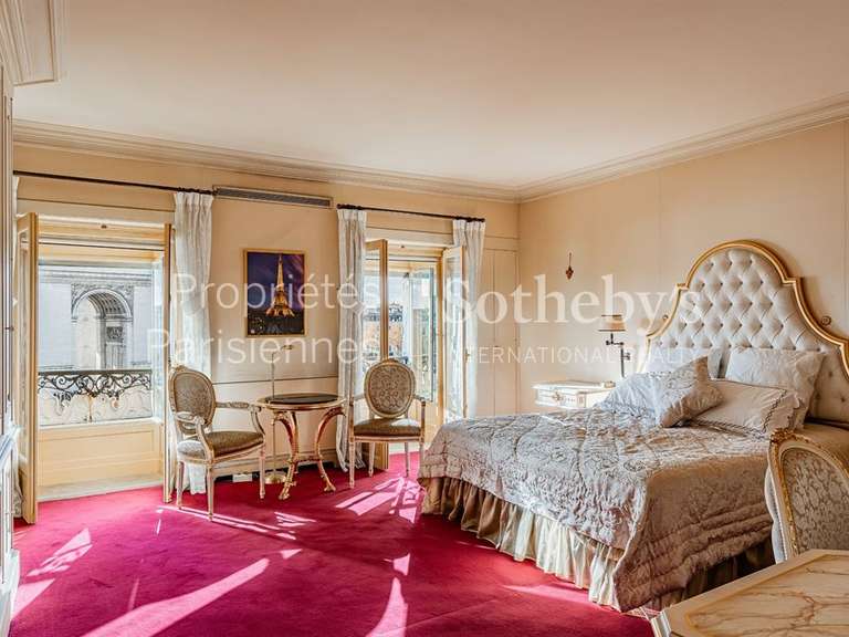 Appartement Paris 8e - 2 chambres - 180m²