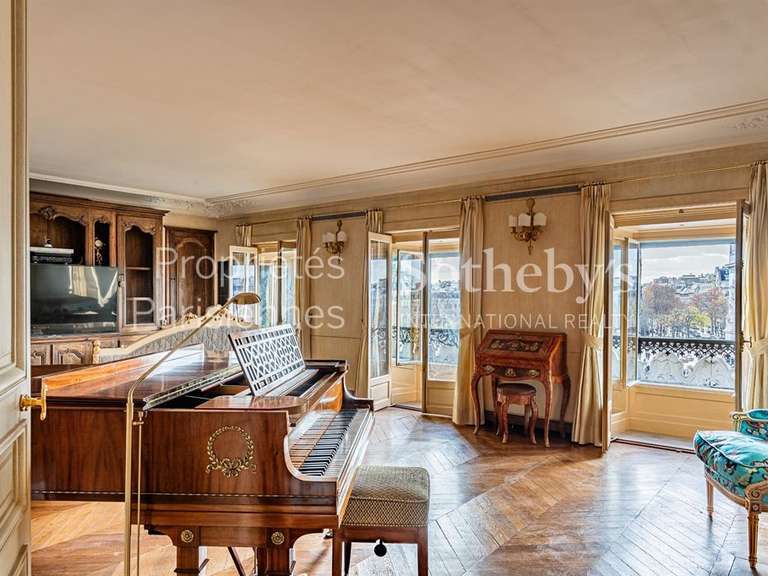 Appartement Paris 8e - 2 chambres - 180m²