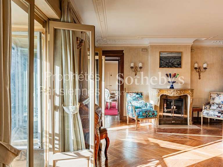 Appartement Paris 8e - 2 chambres - 180m²
