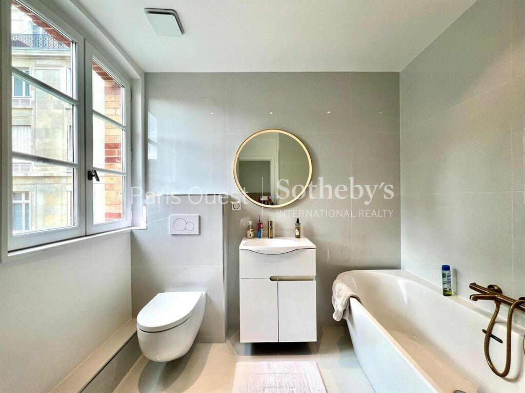Apartment Paris 8e