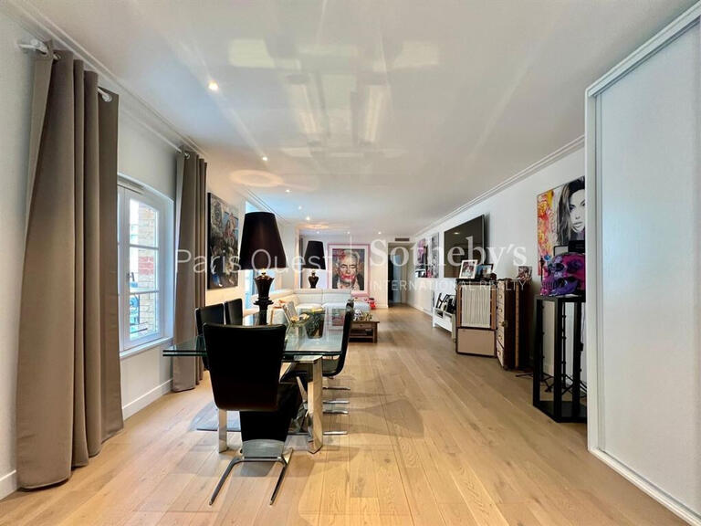 Apartment Paris 8e - 3 bedrooms - 160m²