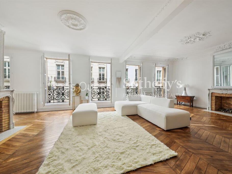 Apartment Paris 8e