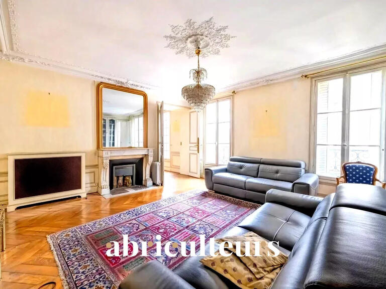 Appartement Paris 8e - 4 chambres - 172m²
