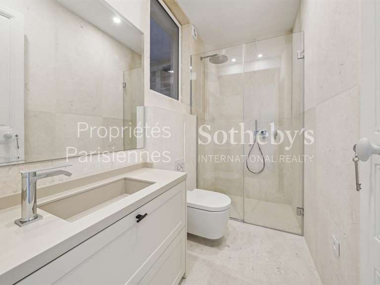 Appartement Paris 8e - 3 chambres - 191m²