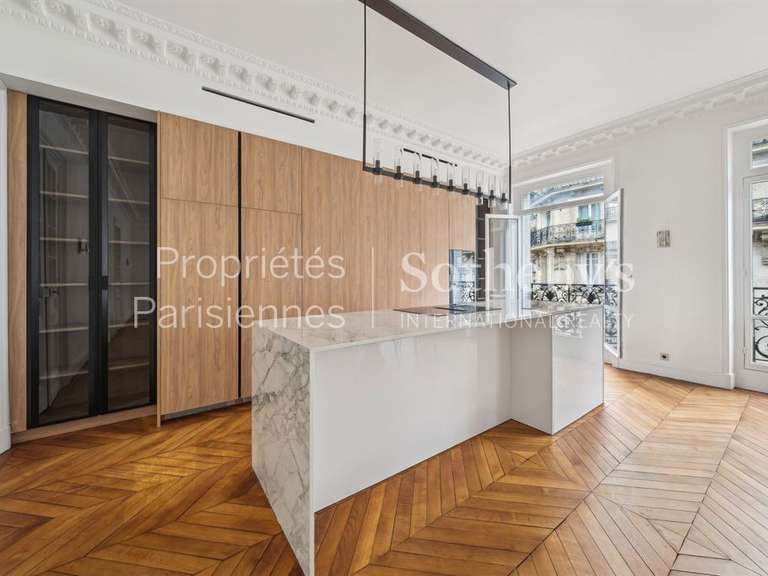 Appartement Paris 8e - 3 chambres - 191m²