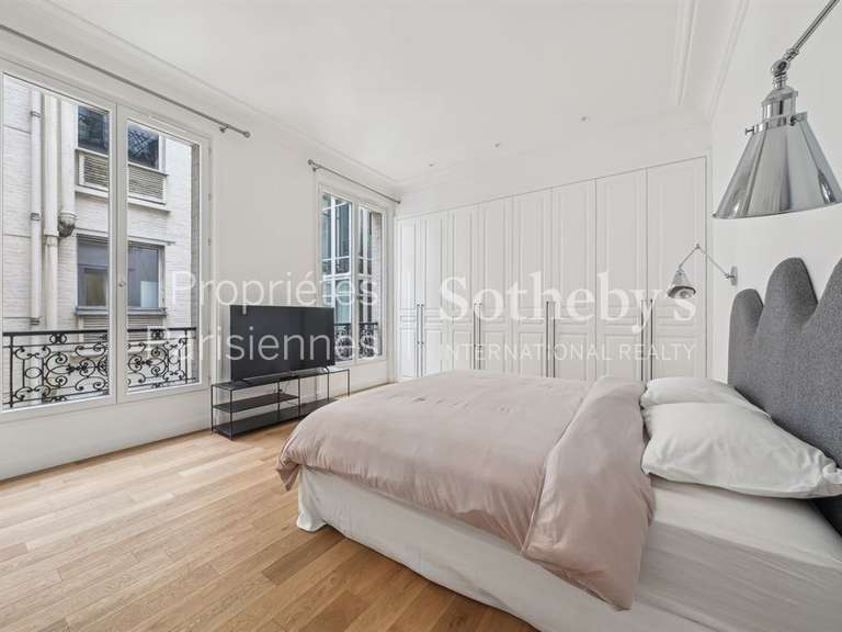 Appartement Paris 8e - 3 chambres - 191m²