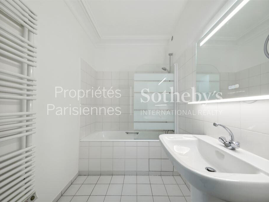 Apartment Paris 8e