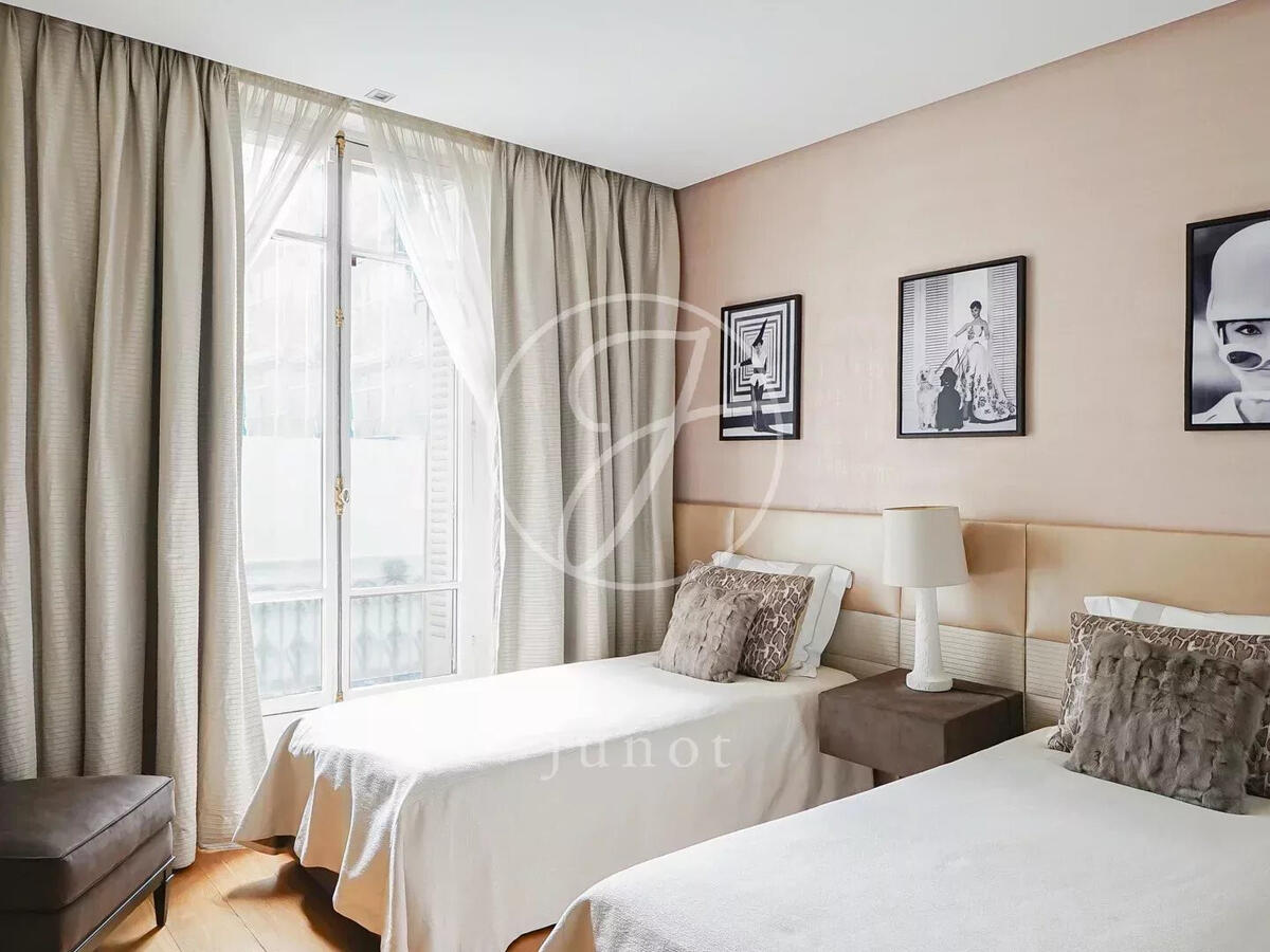 Apartment Paris 8e