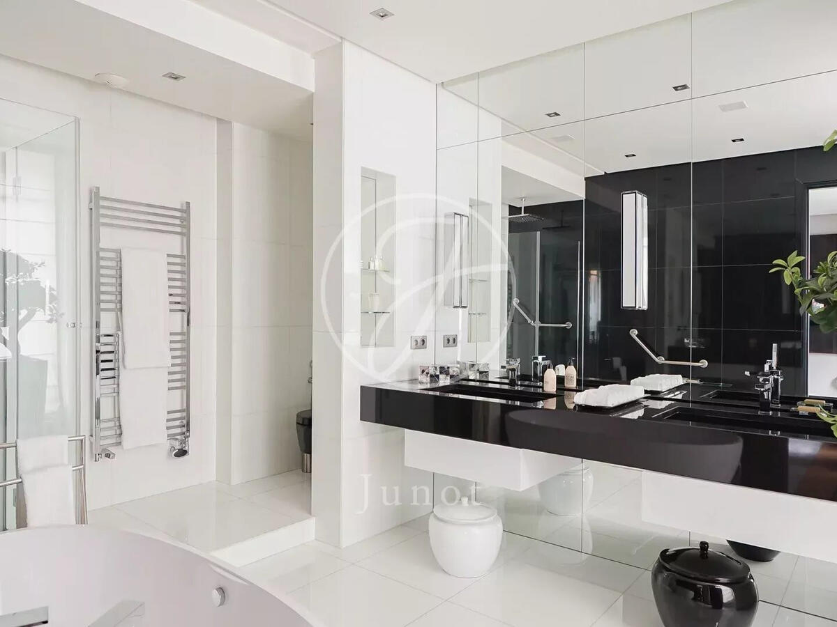 Apartment Paris 8e
