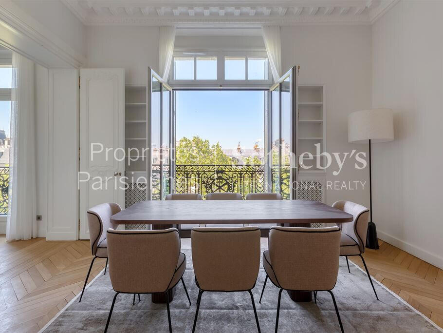 Apartment Paris 8e