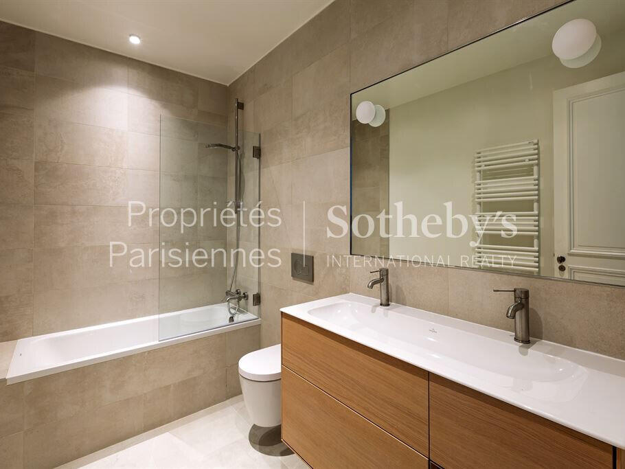 Apartment Paris 8e